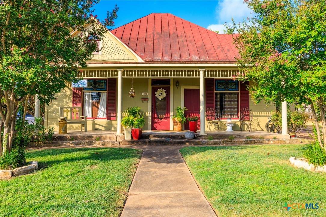303 Austin Street - Photo 1