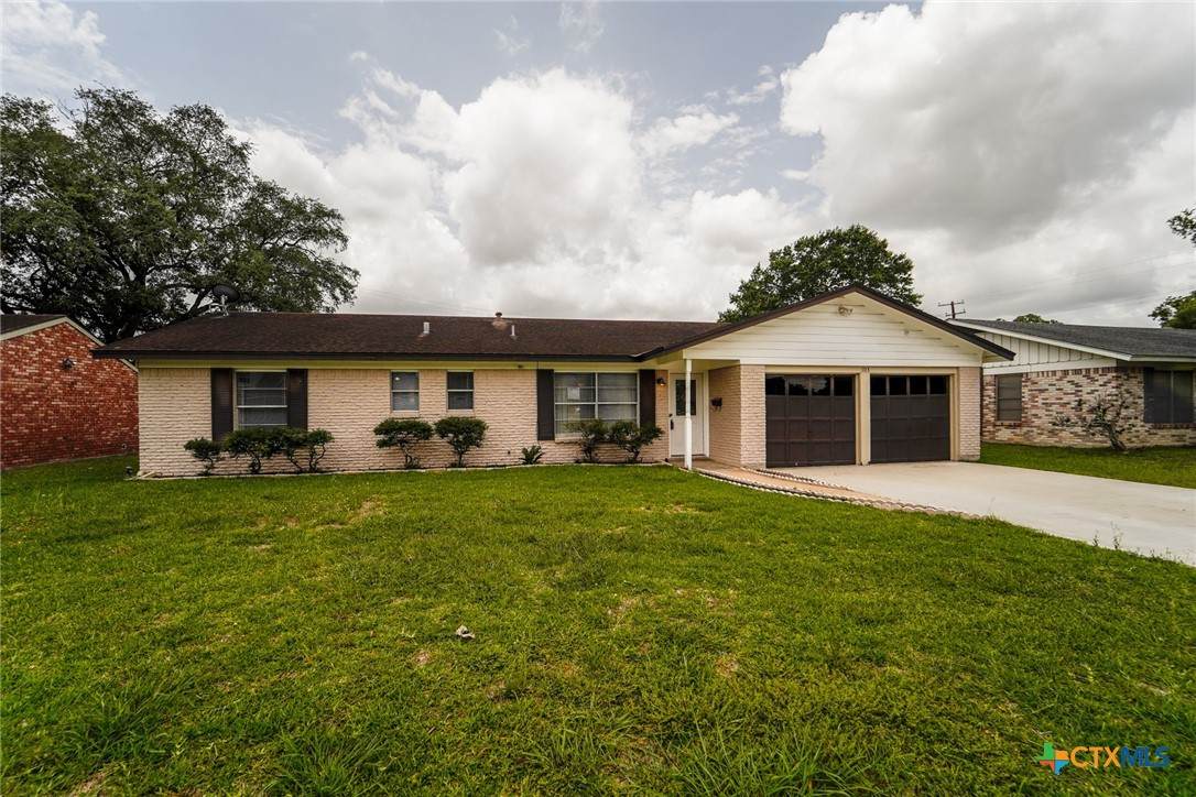 103 Royal Drive - Photo 1