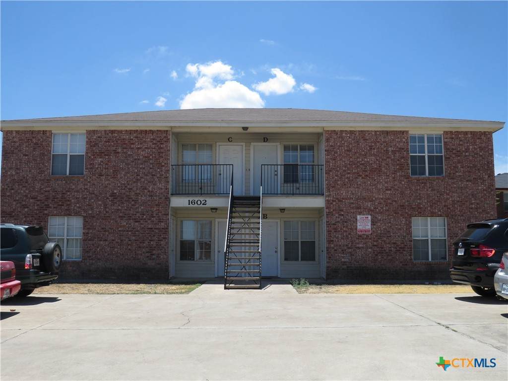 1602 Dugger Circle - Photo 1