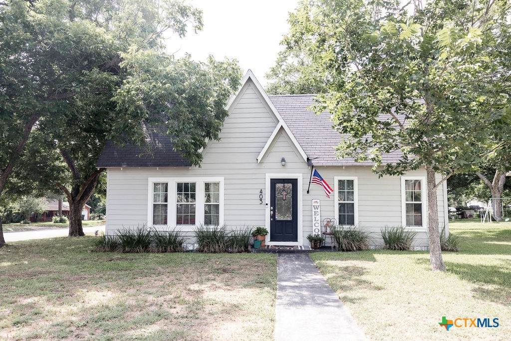 403 13th Street - Photo 1