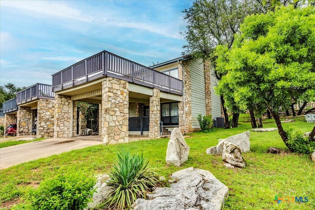 501 Highlands Boulevard - Photo 1