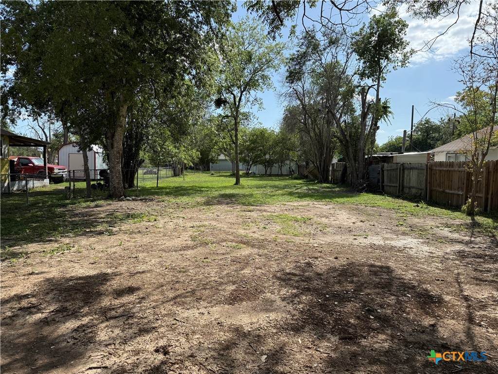 520 Grant Avenue - Photo 1
