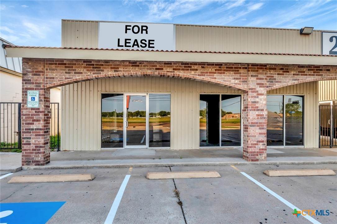 2604 Mockingbird Lane - Photo 1