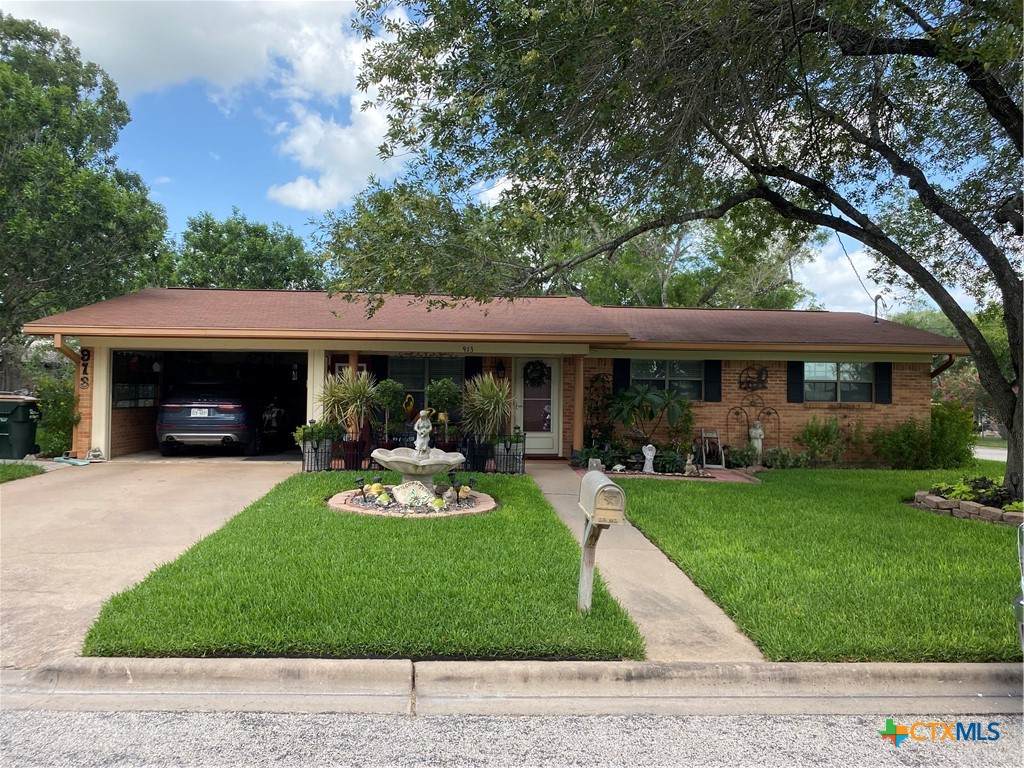 913 Welhausen Avenue - Photo 1
