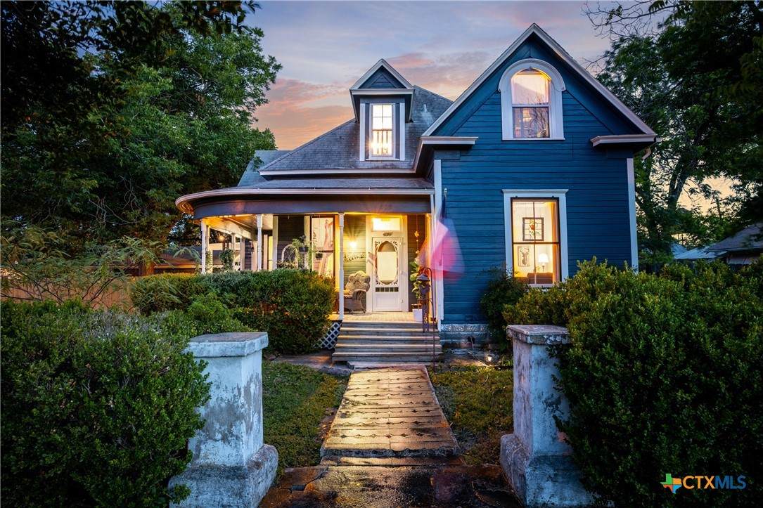 409 Clark Street - Photo 1