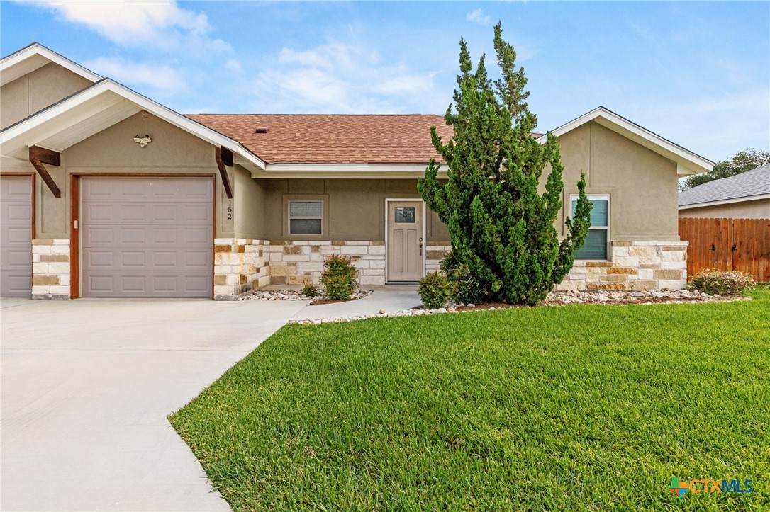 152 Navarro Crossing - Photo 1