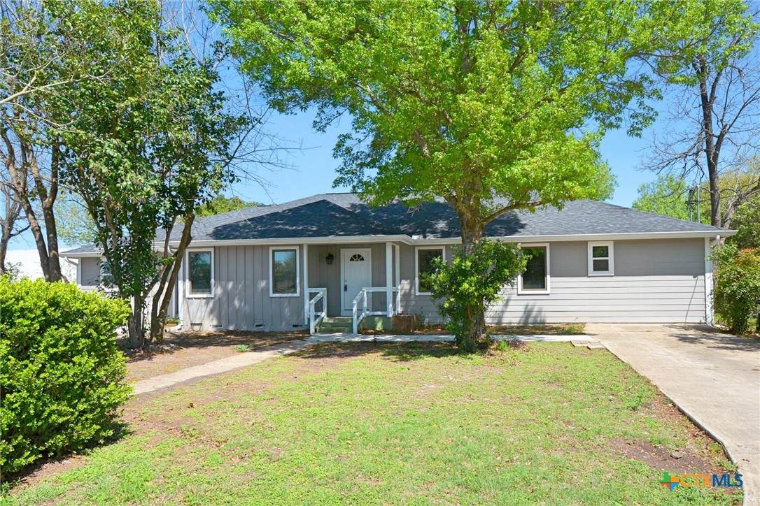 515 Lake Front Avenue - Photo 1