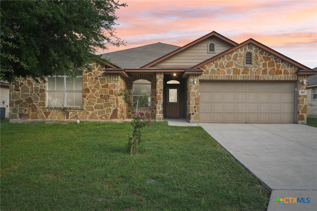 907 Avery Parkway - Photo 1
