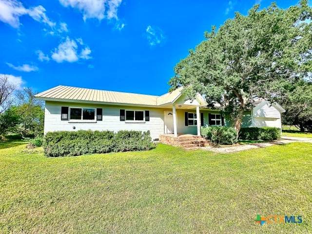 380 King Drive - Photo 1