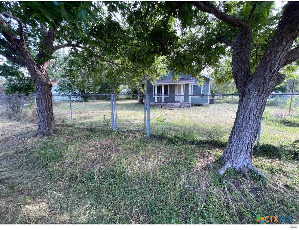 401 Arinosa Street - Photo 1
