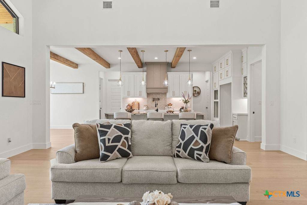https://bt-photos.global.ssl.fastly.net/centraltx/orig_boomver_2_585898-2.jpg