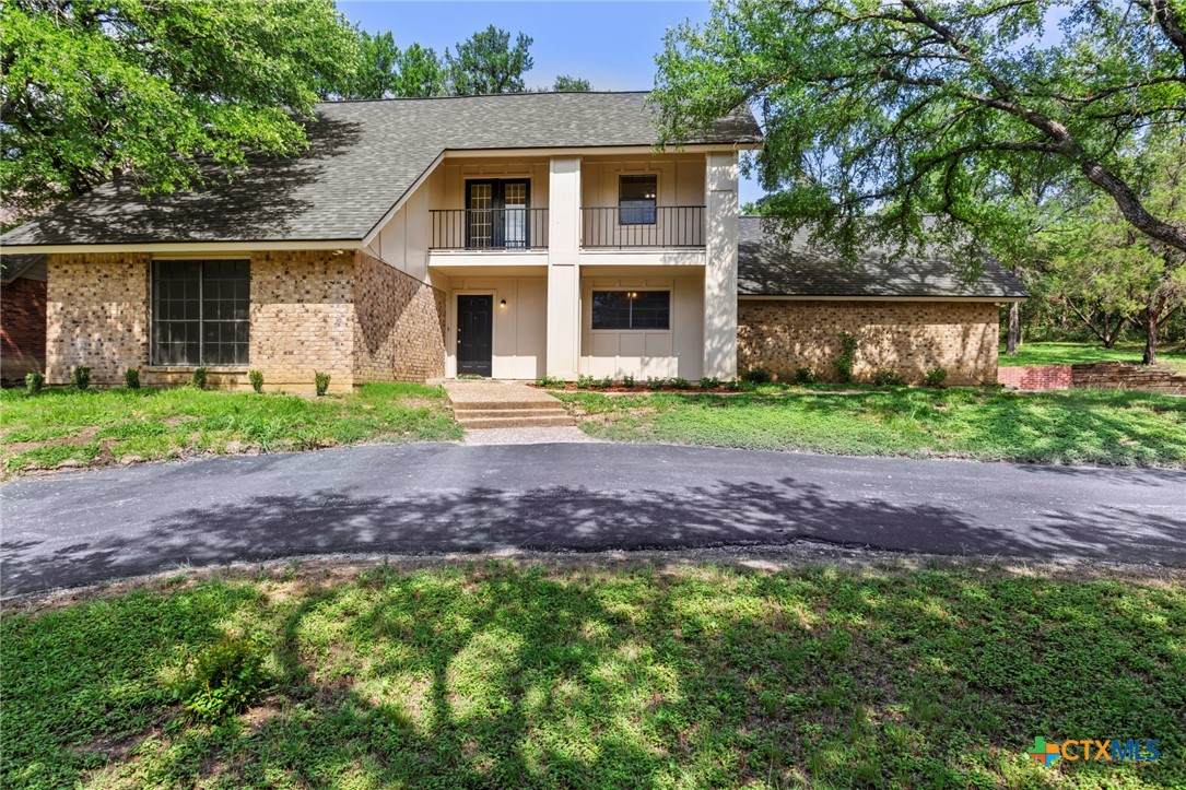2801 Arrowhead Circle - Photo 1