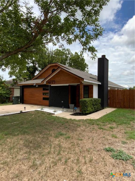 4725 Hartrick Bluff Road - Photo 1