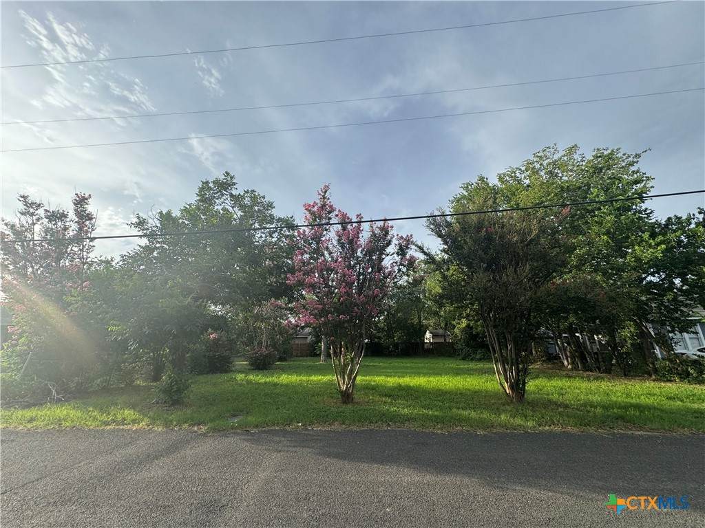712 Johnson Avenue - Photo 1