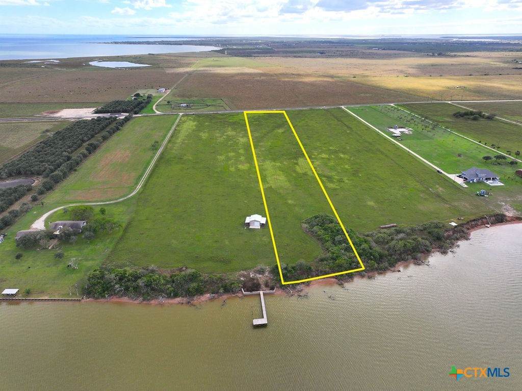 7 Shoreline Lane - Photo 1