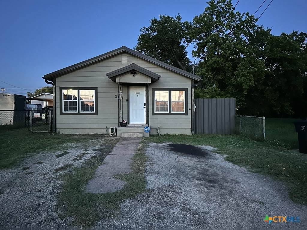 204 8th Street - Photo 1