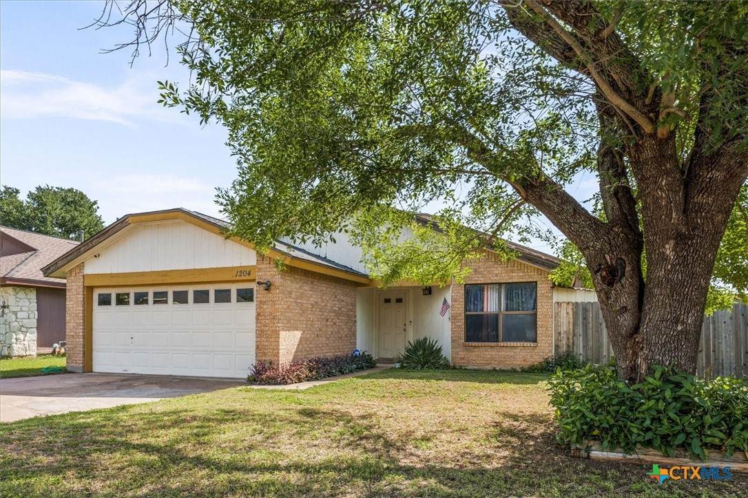 1204 Peachtree Valley Drive - Photo 1