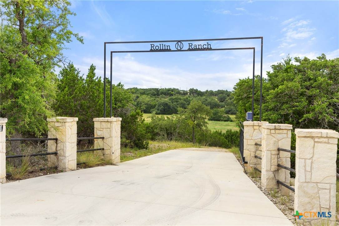 270 Rollin N Ranch Road - Photo 1