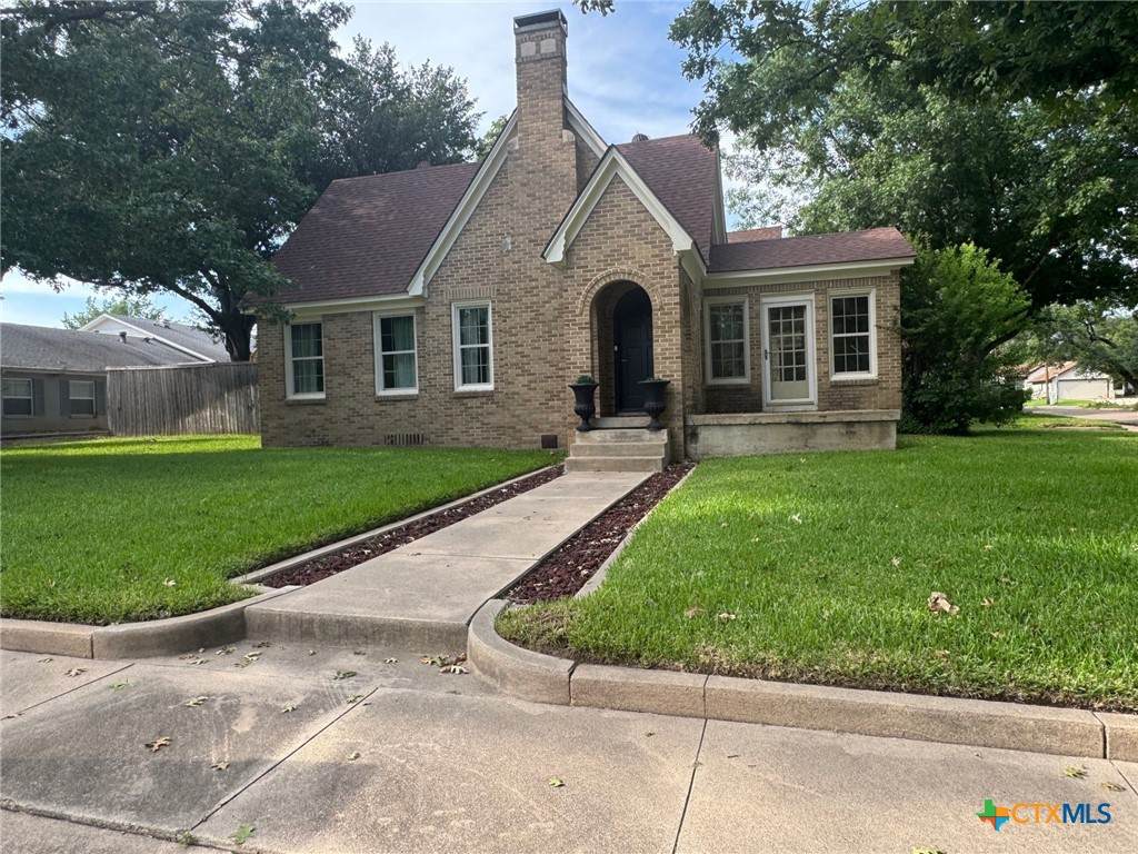 1004 East 10th - Photo 1