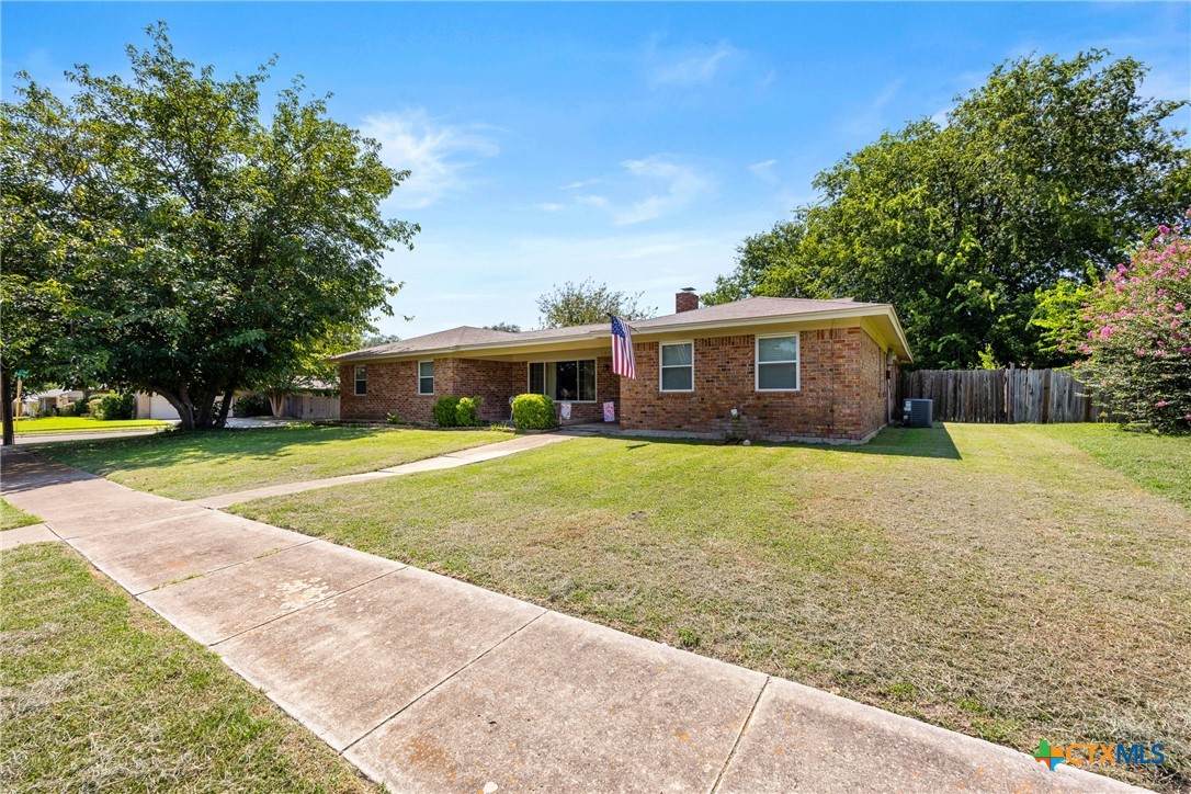 1901 Godman Street - Photo 1