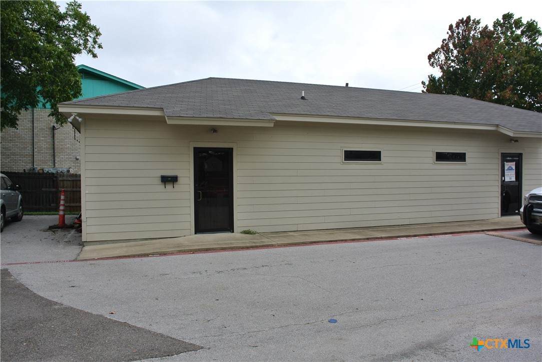 1005 10th Street - Photo 1