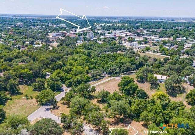 8 Hampton Drive - Photo 1