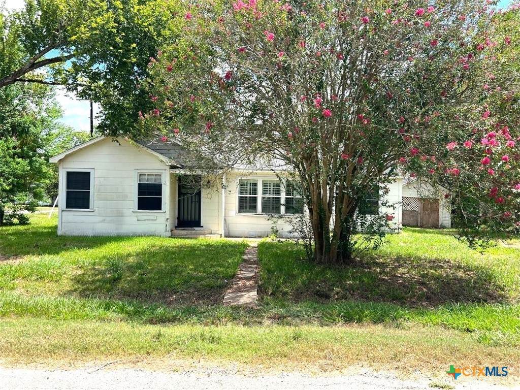 311 Putnam - Photo 1