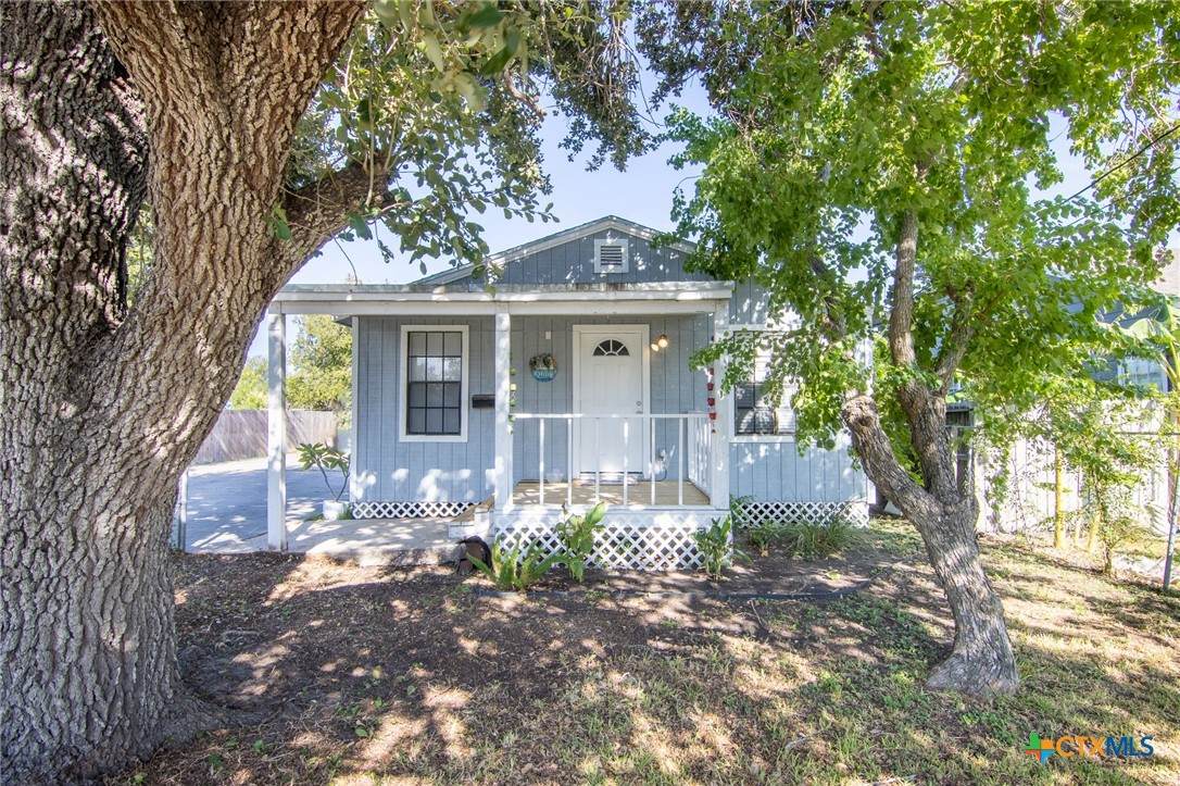 4633 Evelyn Street - Photo 1