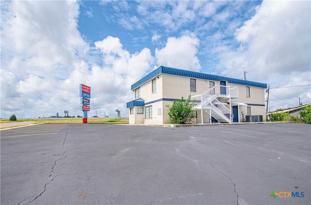 701 Central Texas Expressway - Photo 1