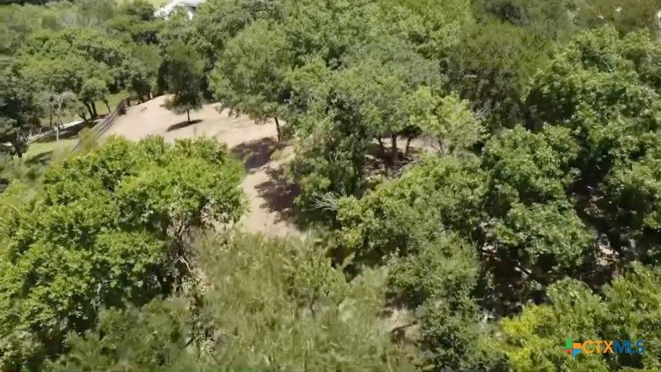 654 Creekside Drive - Photo 1