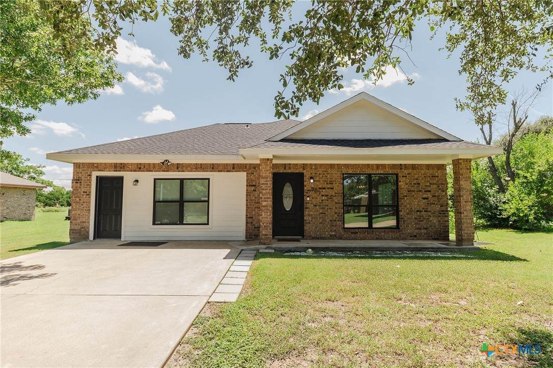 107 Silver Fox - Photo 1