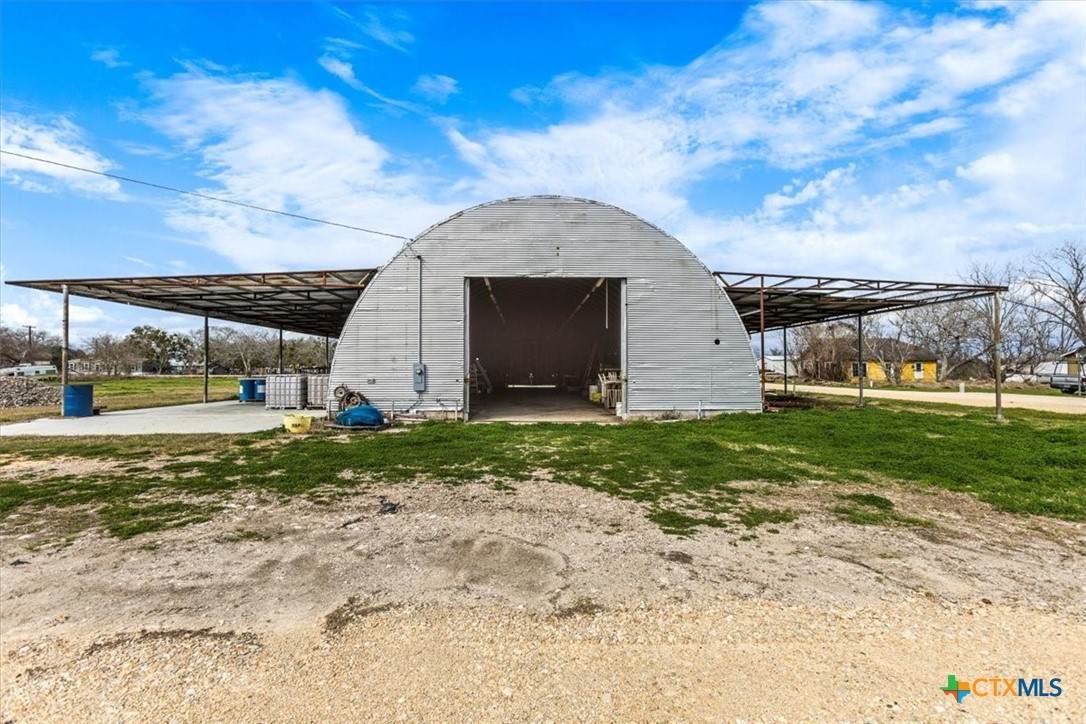 108 Palacios - Photo 1