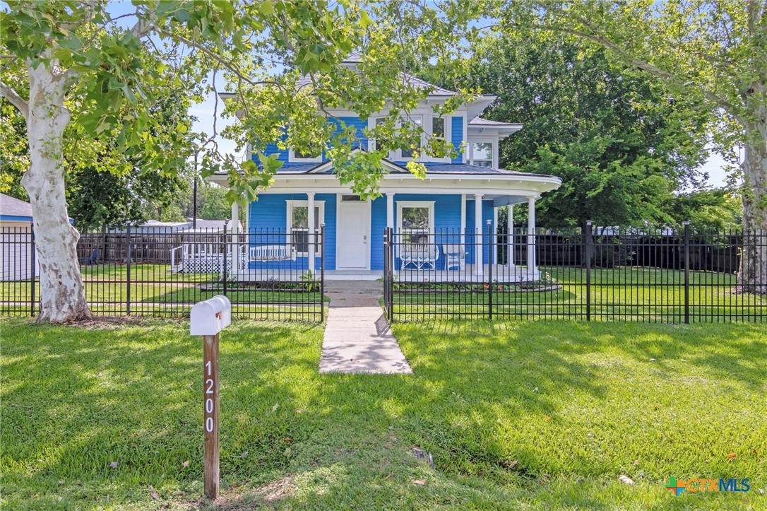 1200 4th Street - Photo 1