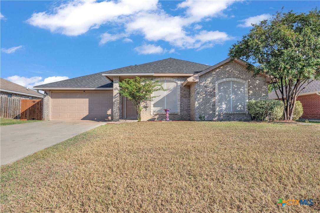 210 Cedar Ridge Drive - Photo 1