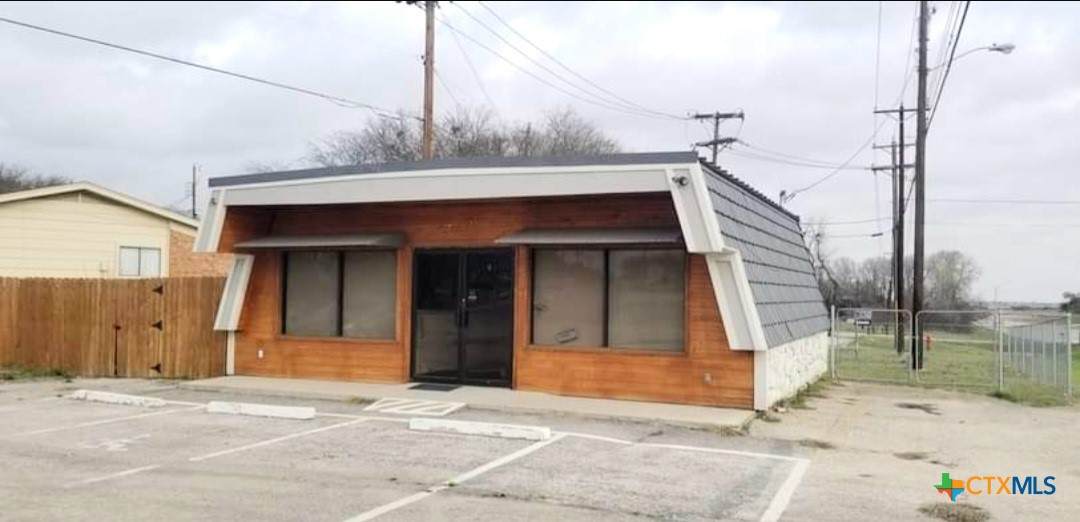 202 Bonnie Lane - Photo 1