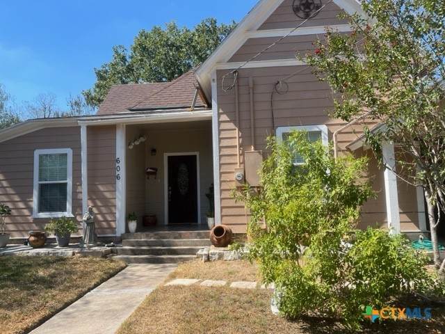 606 Schwab Street - Photo 1