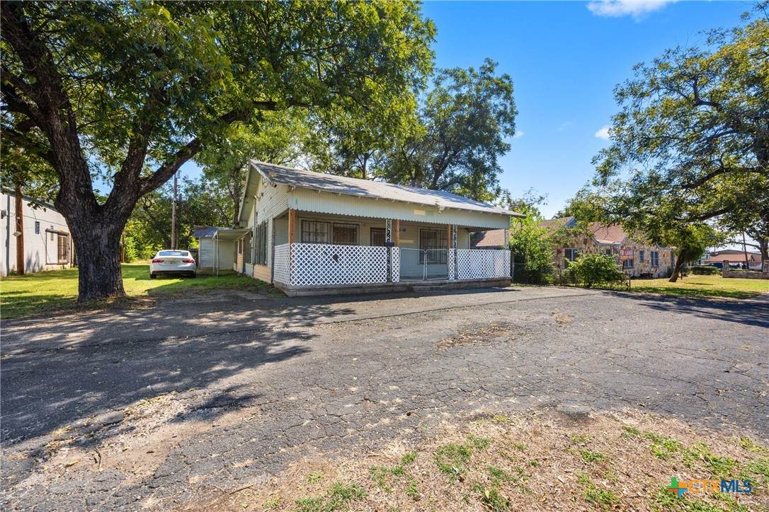 514 10th Street - Photo 1