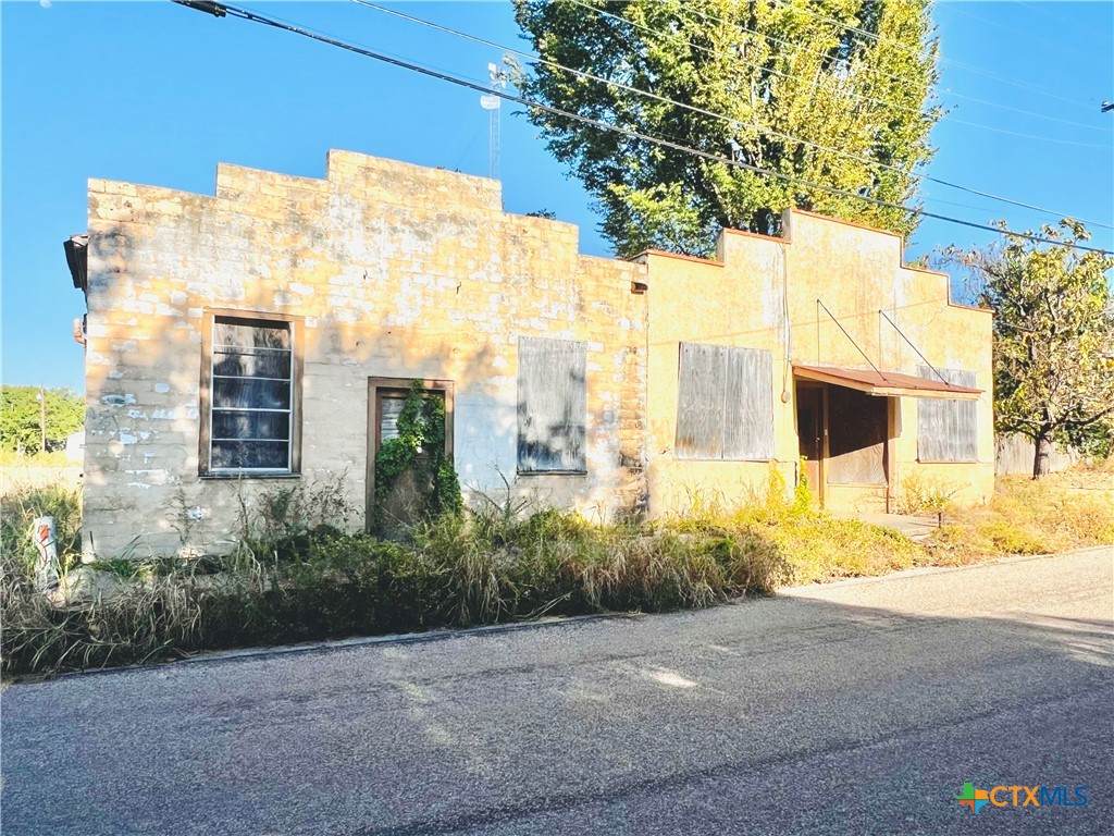 320 College Avenue - Photo 1