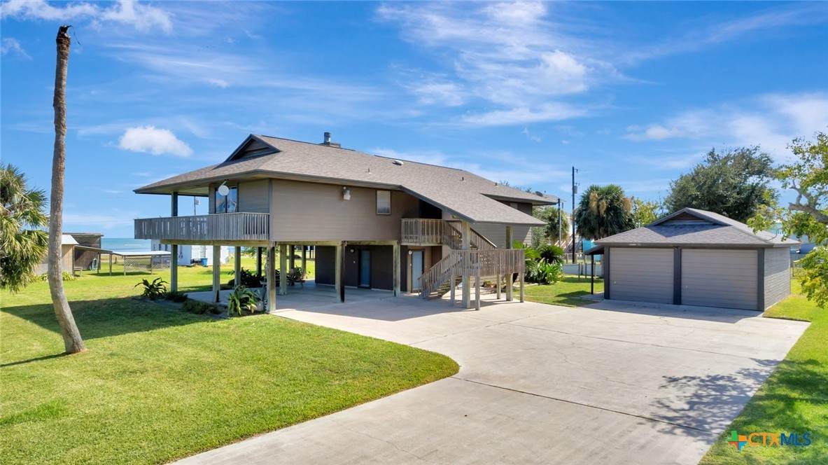 106 Adams Avenue - Photo 1