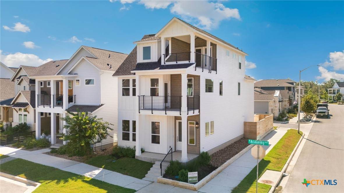 895 Academy Avenue - Photo 1