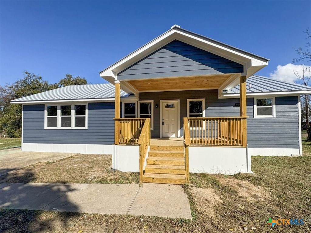 1902 Fannin Avenue - Photo 1