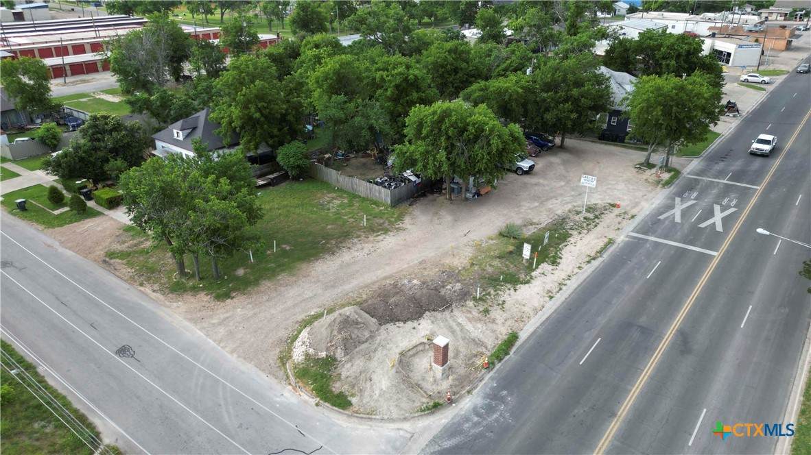 605 25th Street - Photo 1