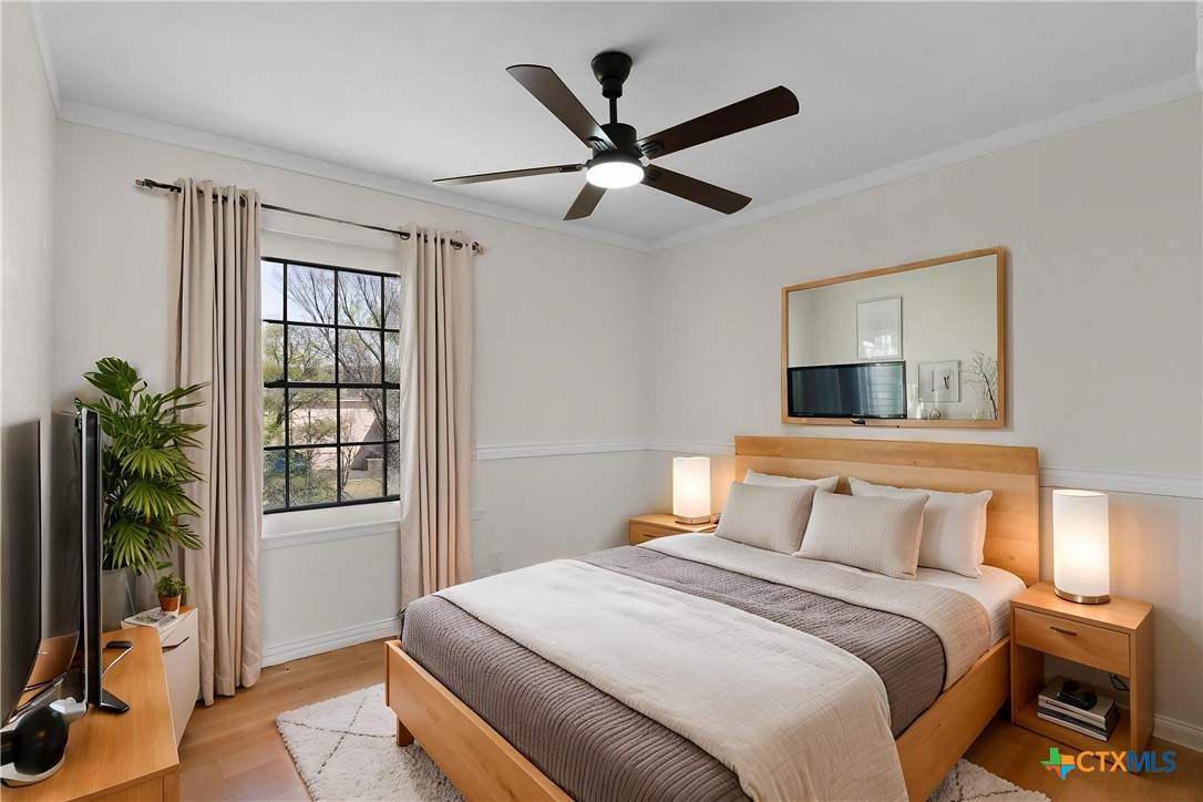 7801 Shoal Creek Boulevard - Photo 1