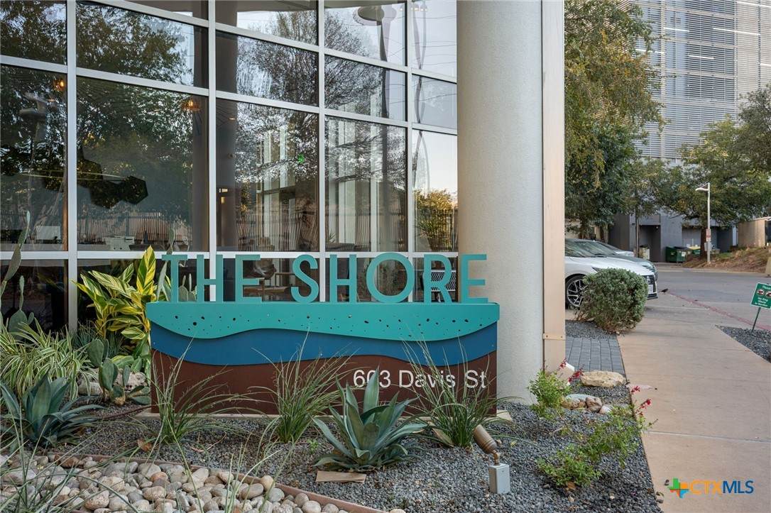 603 Davis Street - Photo 1