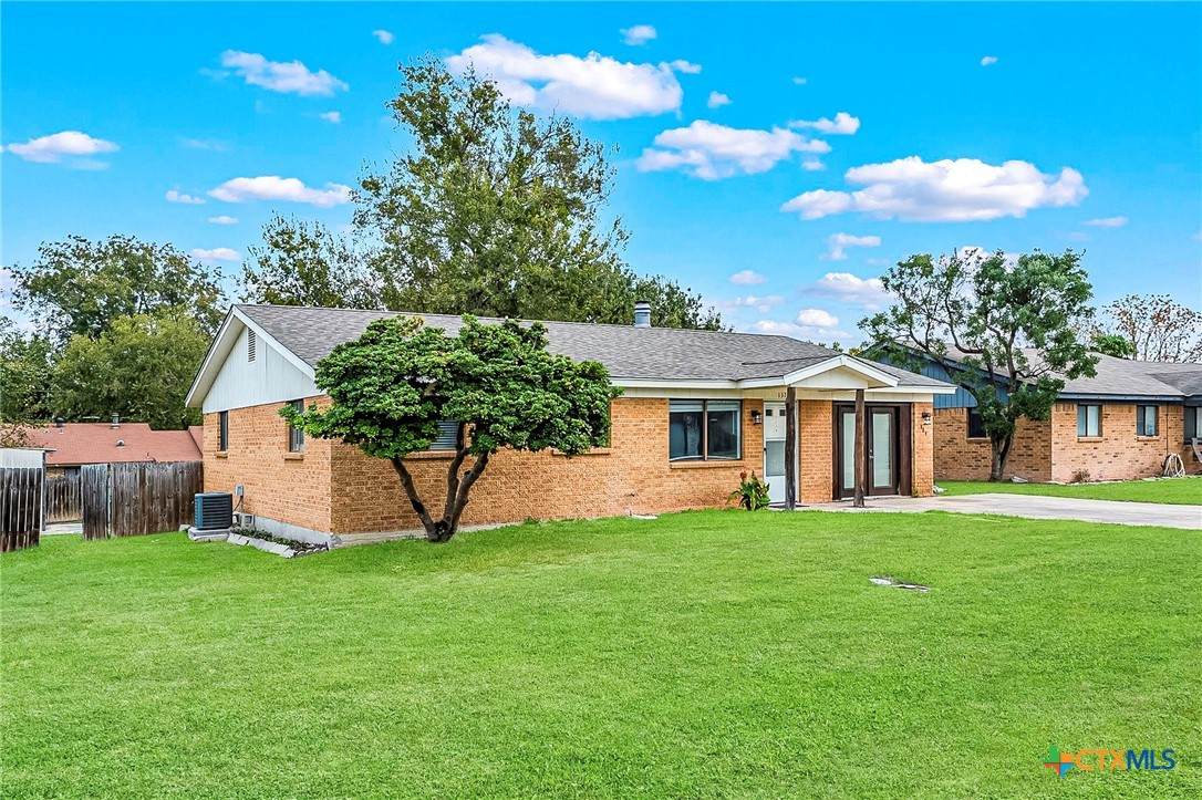 137 Lullwood Dr - Photo 1