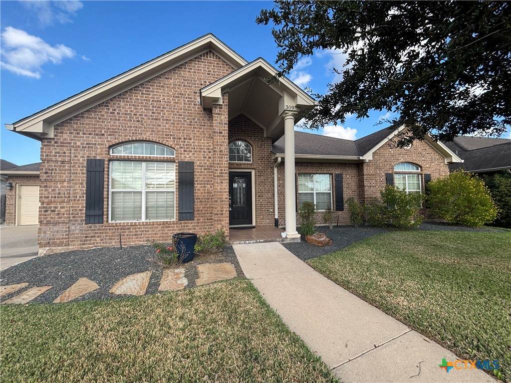 309 Auburn Hill - Photo 1