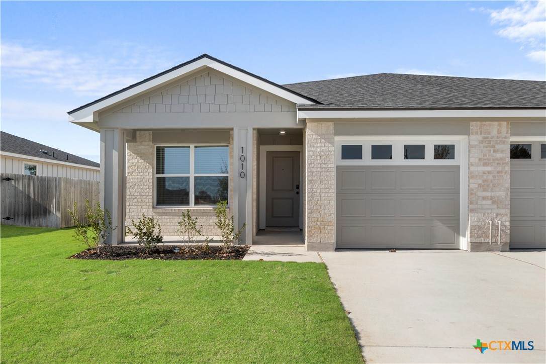 1010 College Avenue - Photo 1