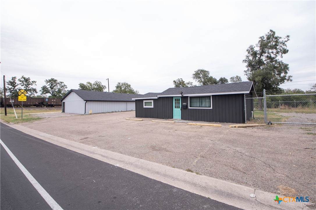 605 Martin Luther King Boulevard - Photo 1