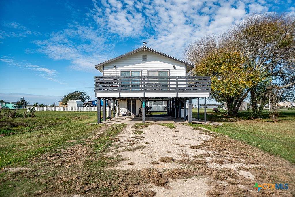 654 Calumet Drive - Photo 1