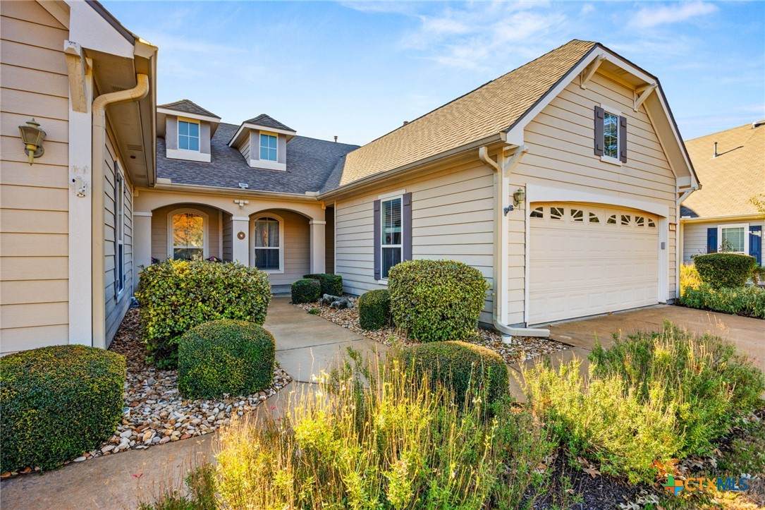 303 Bonham Loop - Photo 1